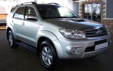 2010 TOYOTA FORTUNER 3.0D-4D R/B