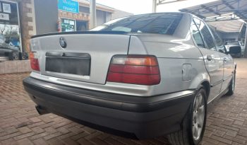 1992 BMW  320i (E36) full