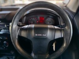 Isuzu D-Max full