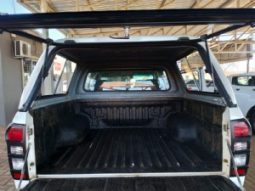 Isuzu D-Max full