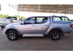 Mitsubishi Triton full