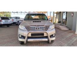 Toyota Fortuner full