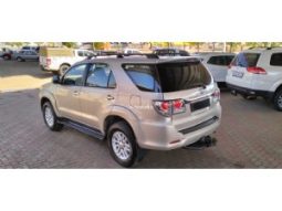 Toyota Fortuner full