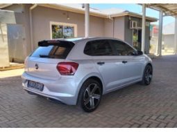 Volkswagen Polo full