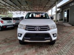 Toyota Hilux full