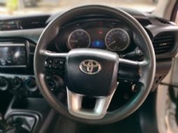 Toyota Hilux full