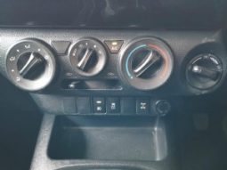 Toyota Hilux full