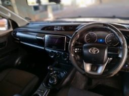 Toyota Hilux full