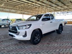 Toyota Hilux full