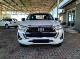 Toyota Hilux full