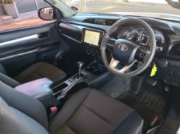 Toyota Hilux full