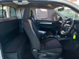 Toyota Hilux full