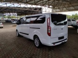 Ford Tourneo Custom full