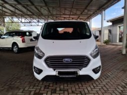 Ford Tourneo Custom full