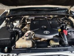 Toyota Hilux full