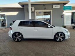 Volkswagen Golf full