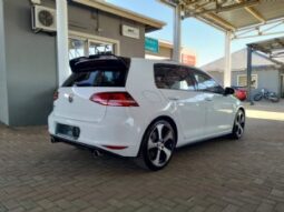 Volkswagen Golf full