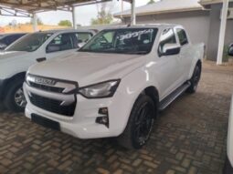 Isuzu D-Max full